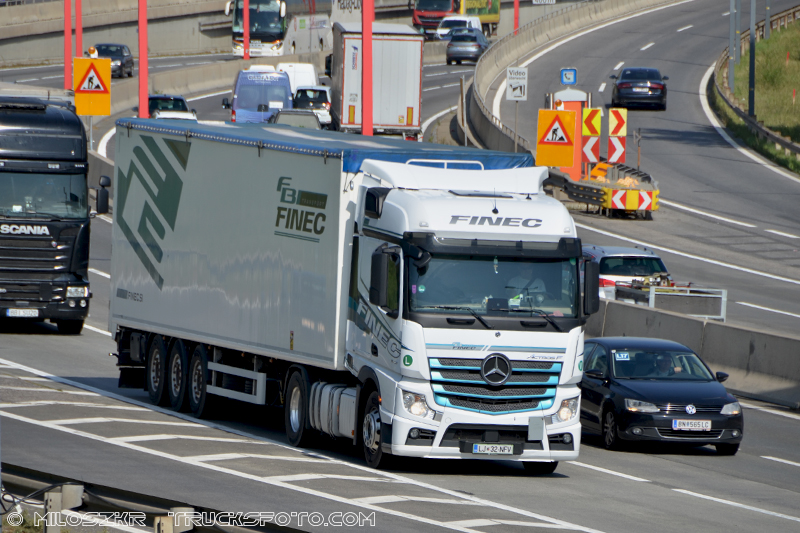 Mercedes Benz Actros MP4_Finec_1902.JPG