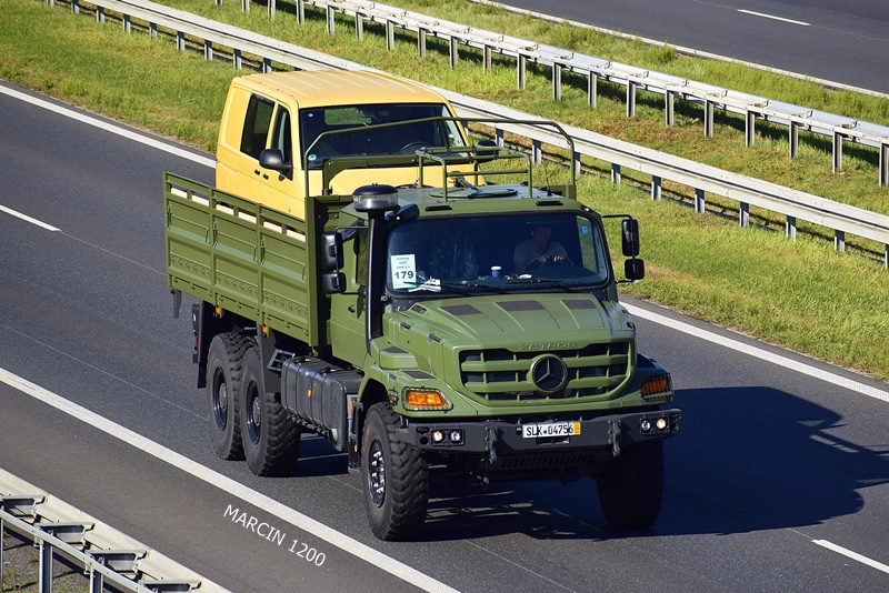 _DSC7102-crop-Mercedes-Benz Zetros.JPG