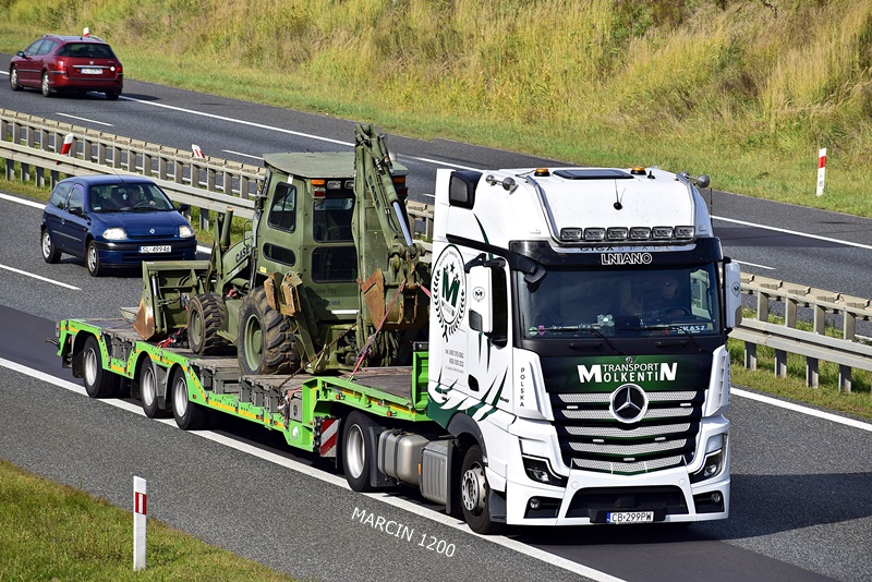 _DSC7475-crop-Mercedes-Benz Actros - Molkentin.JPG