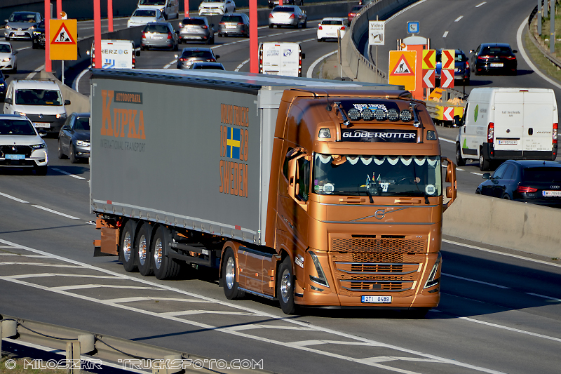 Volvo FH5_Autodoprava Kupka_3441.JPG