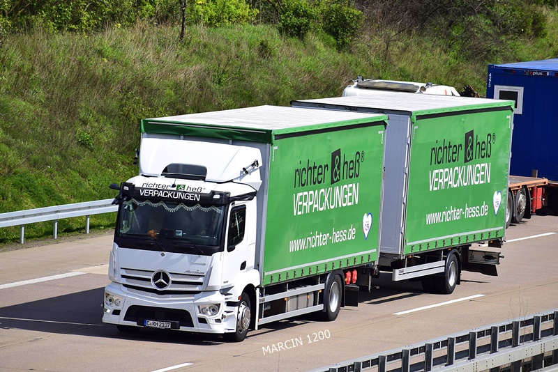 _DSC1602 RICHTER&HEB-crop-ACTROS.JPG