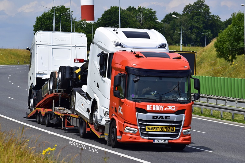 _DSC4125-crop-DAF XD - De Rooy.JPG