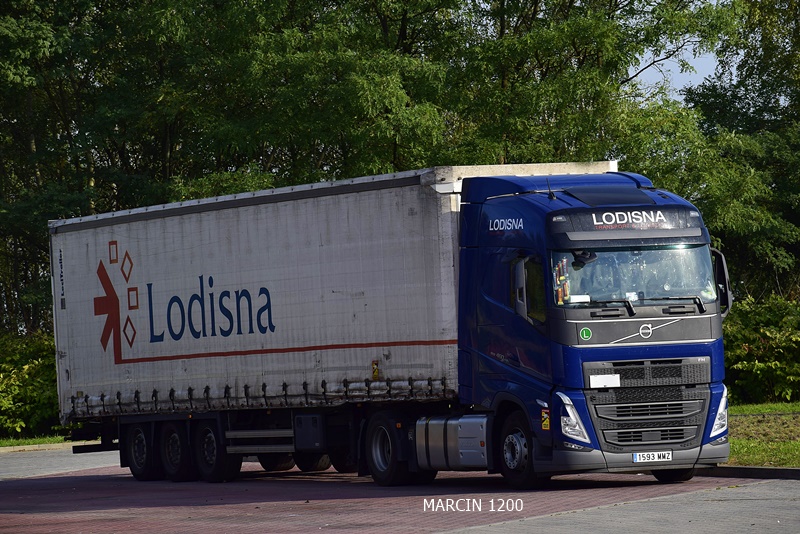 _DSC7313-crop-LODISNA-VOLVO FH V.JPG