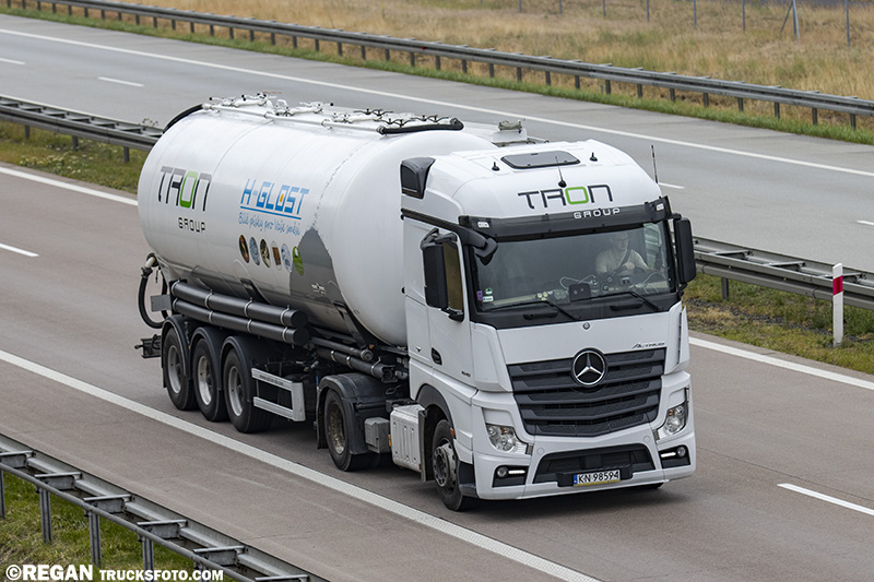 Mercedes-Benz Actros - Tron Group.jpg