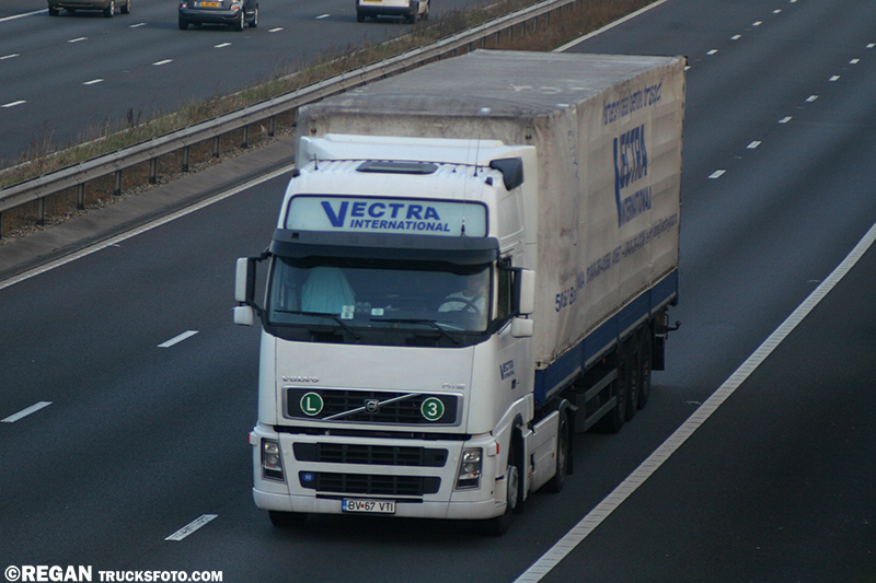 Volvo FH - Vectra International.jpg