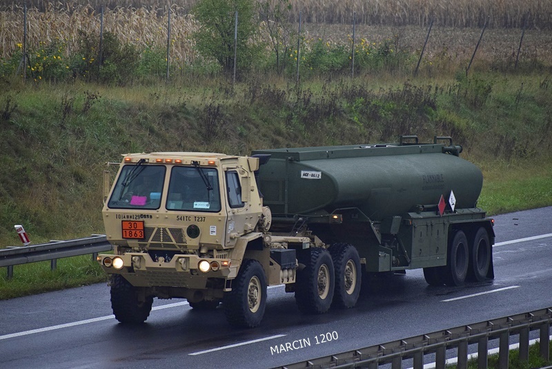 _DSC7903-crop-M142 Himars.JPG