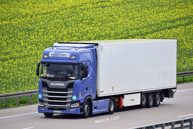 _DSC1748 BATKI TRANS-crop-SCANIA S500.JPG
