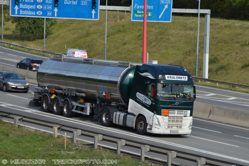 Volvo FH5_Kralowetz_1984.JPG