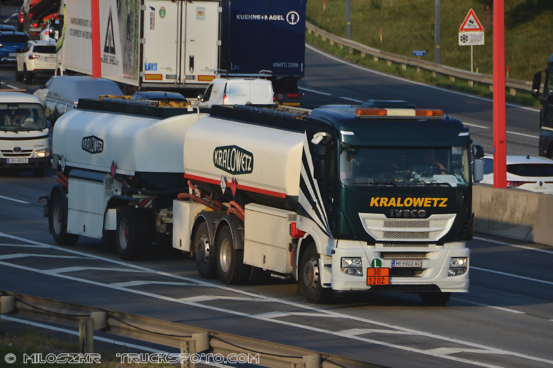 Iveco Stralis_Kralowetz_2245.JPG