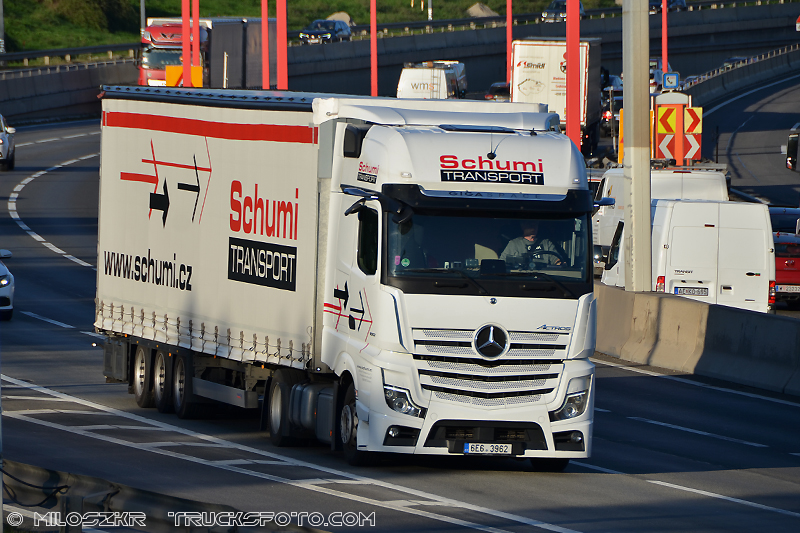 Mercedes Benz Actros MP5_Schumi_3608.JPG
