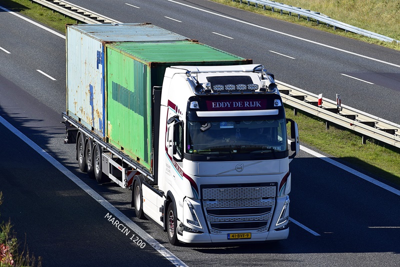_DSC8151-crop-Eddy De Rijk-VOLVO FH V.JPG