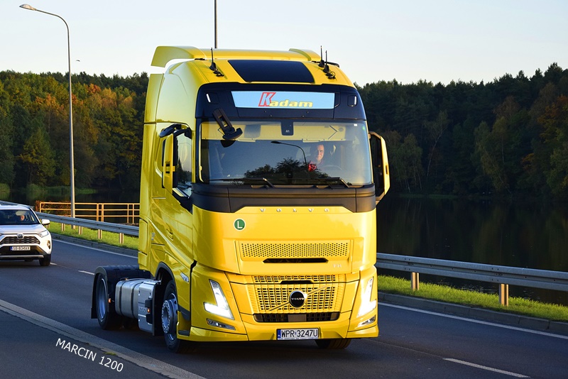 _DSC8434-crop-KADAM-VOLVO FH AERO.JPG