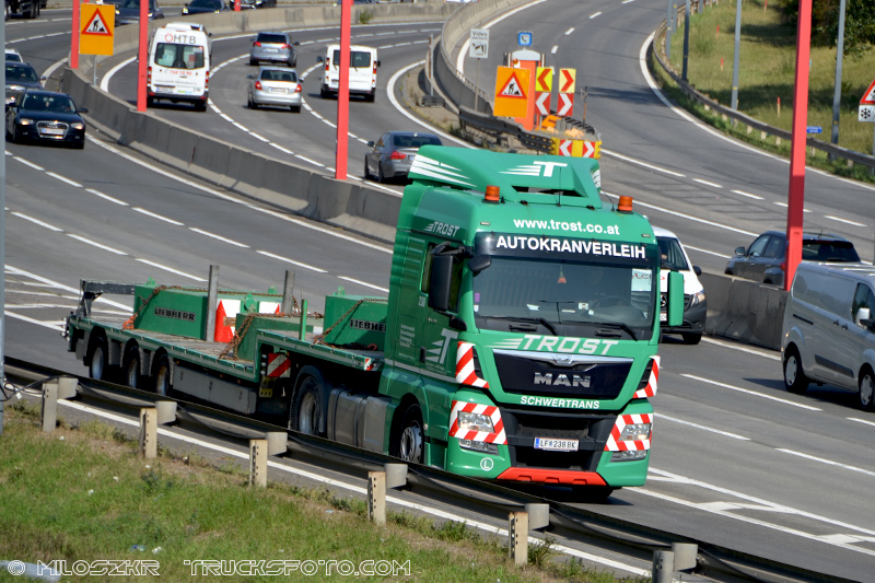 MAN TGX_Trost_1899.JPG