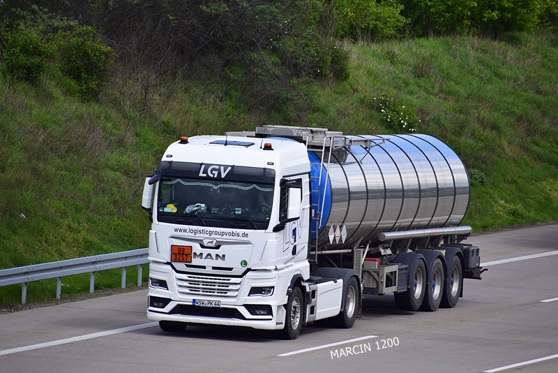 _DSC1798 LGV-crop-MAN TGX II.JPG