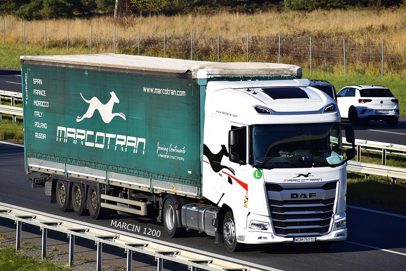 _DSC8879-crop-Marcotran-DAF XG.JPG
