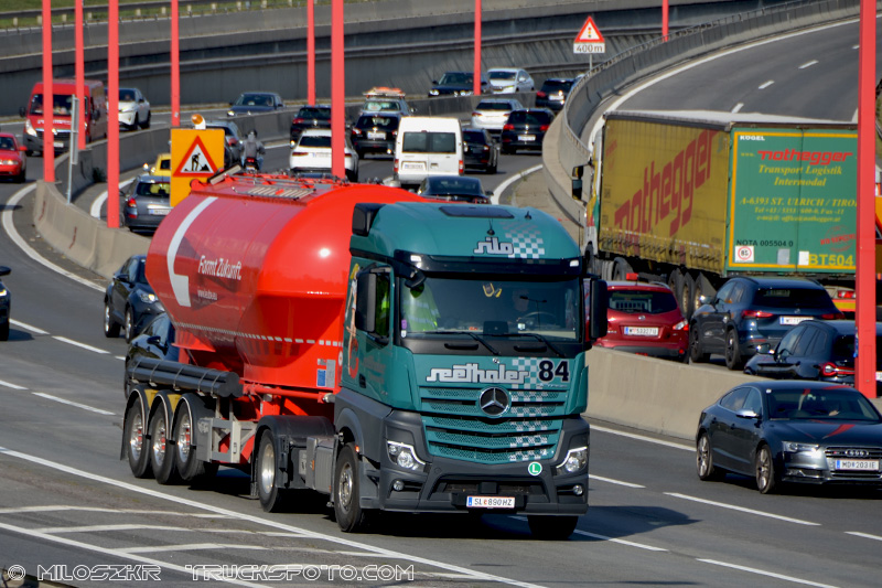 Mercedes Benz Actros MP4_Seethaler_2152.JPG