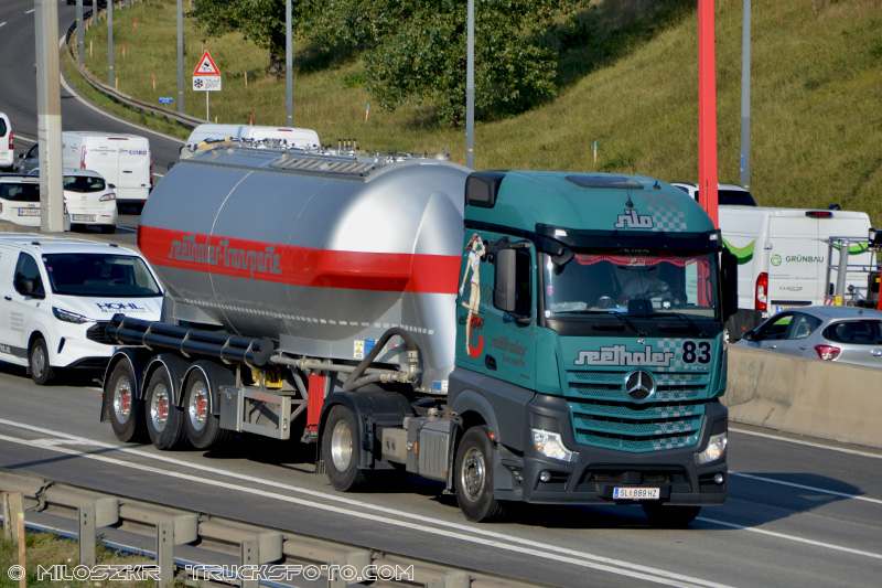 Mercedes Benz Actros MP4_Seethaler_2187.JPG