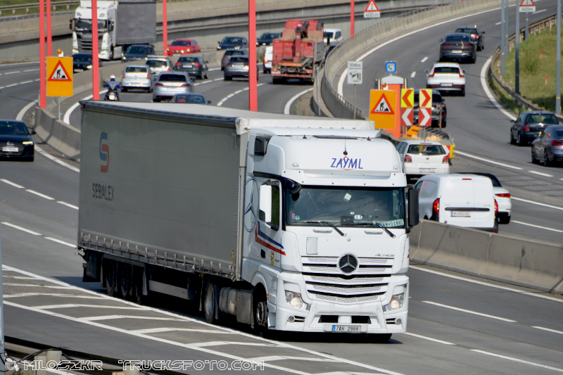 Mercedes Benz Actros MP4_Zayml_1962.JPG