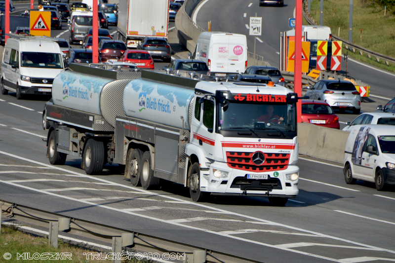 Mercedes Benz Actros MP5_Bichler_2178.JPG