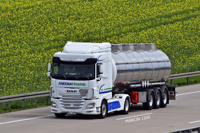 _DSC1726 MEDIATRANS-crop-DAF XF 106 II.JPG