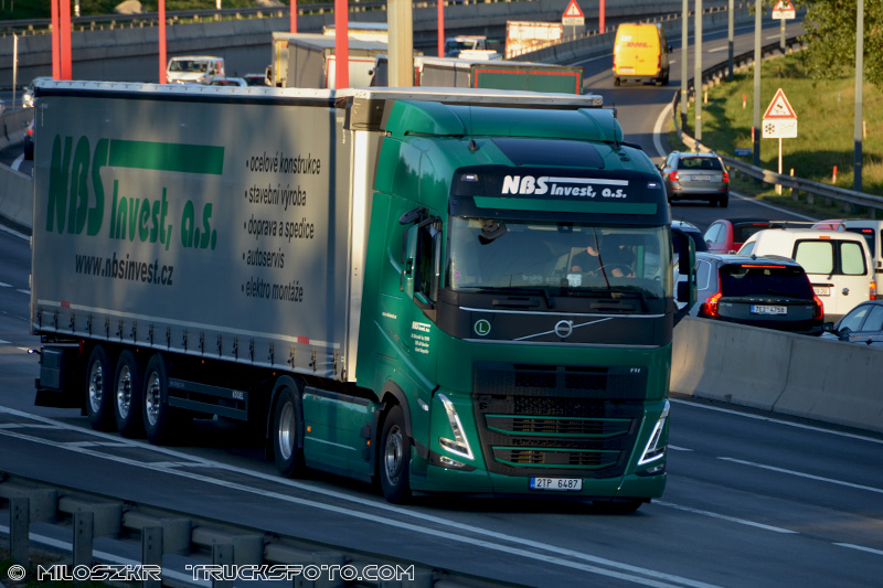 Volvo FH5_NBS Invest_3683.JPG
