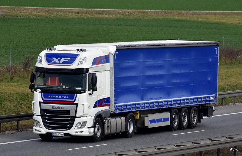 Jarkopol_DAF_XF_106_PL.jpg