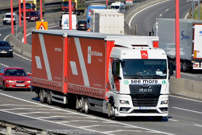 MAN TGX_All Windows_2747.JPG