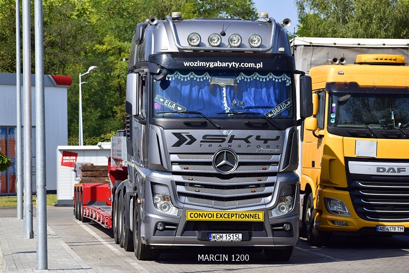 _DSC00011 (1689)-crop-SKY Transport -ACTROS MPIV.JPG