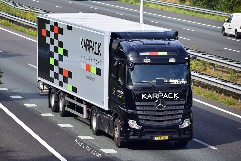 _DSC8374-crop-Karpack-Mercedes-Benz Actros MP5.JPG