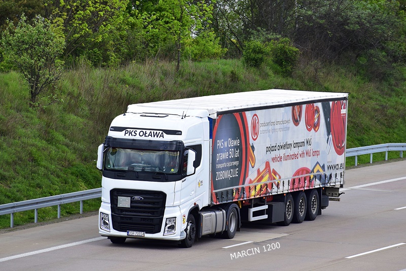 _DSC1982 PKS OŁAWA-crop-FORD F-MAX.JPG
