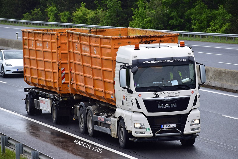 _DSC3003 PKM MULDEN-crop-MAN TGX II.JPG