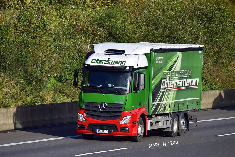 _DSC8096 OTTENSMANN-crop-Actros MPV.JPG