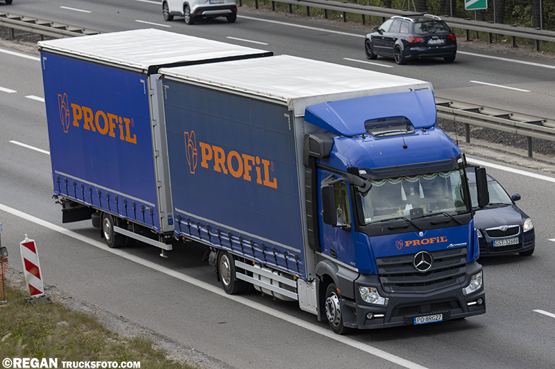 Mercedes-Benz Actros - Profil Piła.jpg