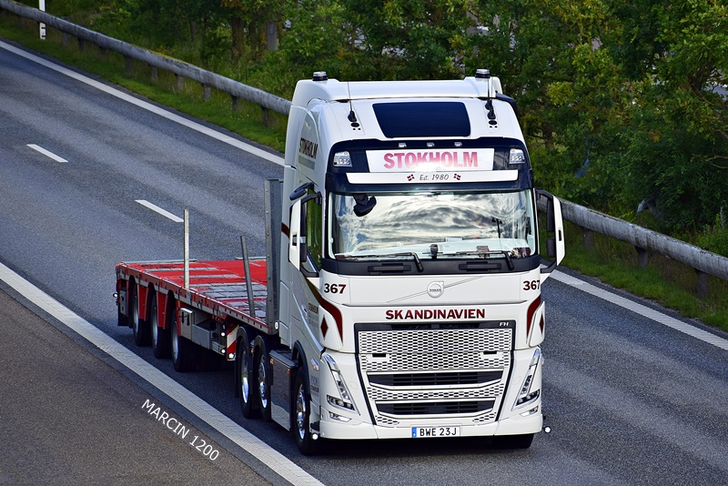 _DSC4315 STOKHOLM-crop-VOLVO FH V.JPG