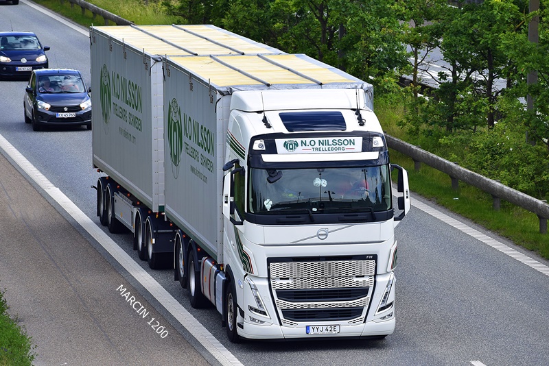 _DSC4812 N.O NILSSON-crop-VOLVO FH V.JPG