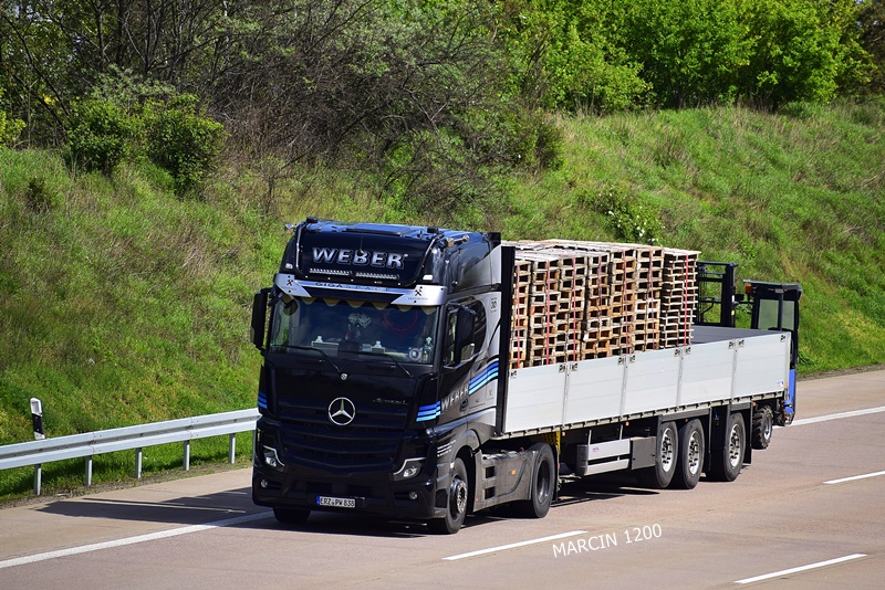 _DSC1559 WEBER-crop-Mercedes-Benz ActrosL MP5.JPG