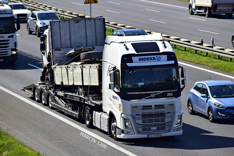 _DSC6311-crop-INDEKA-VOLVO FH IV.JPG