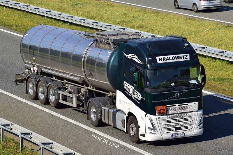 _DSC00011 (1843)-crop-KRALOWETZ-crop-VOLVO FH V.JPG