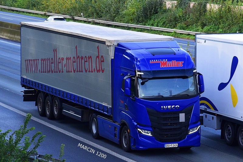 _DSC7567 MULLER-crop-IVECO S-WAY.JPG