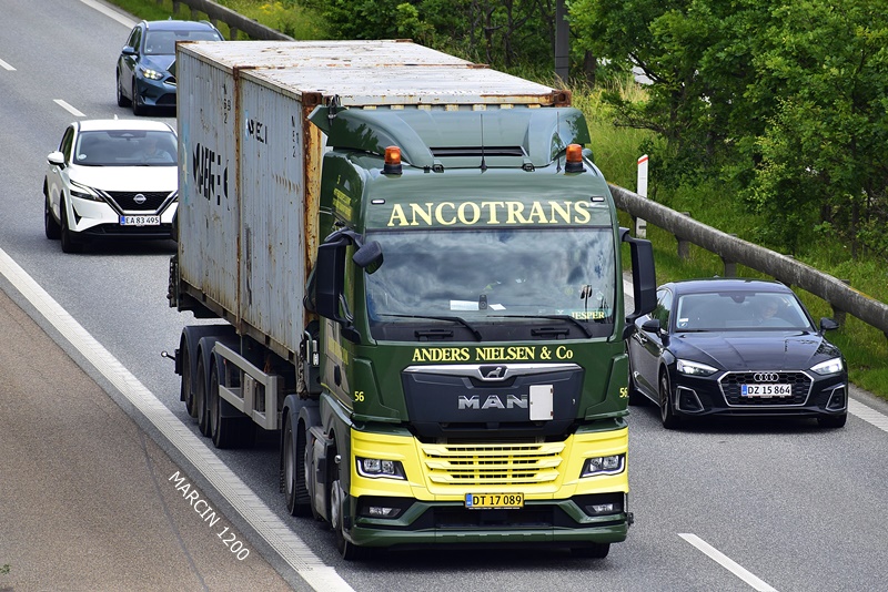 _DSC4940 ANCOTRANS-crop-MAN TGX II.JPG