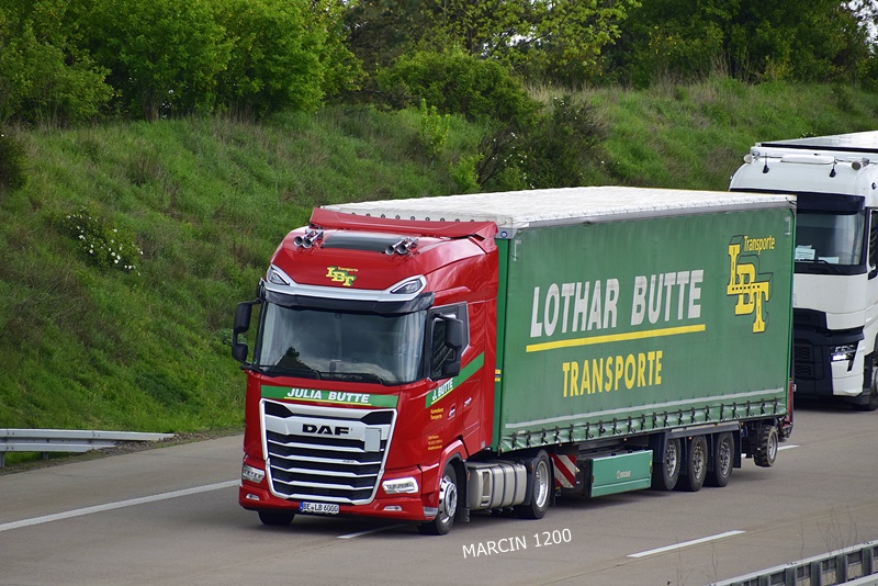 _DSC1834 Lothar Butte-crop-DAF XG.JPG