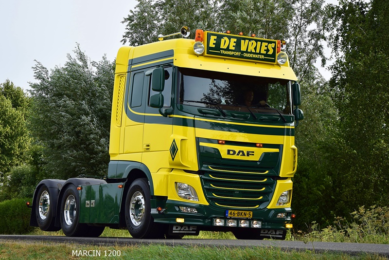 _DSC1278-crop-E. de Vries-DAF XF 106 II.JPG