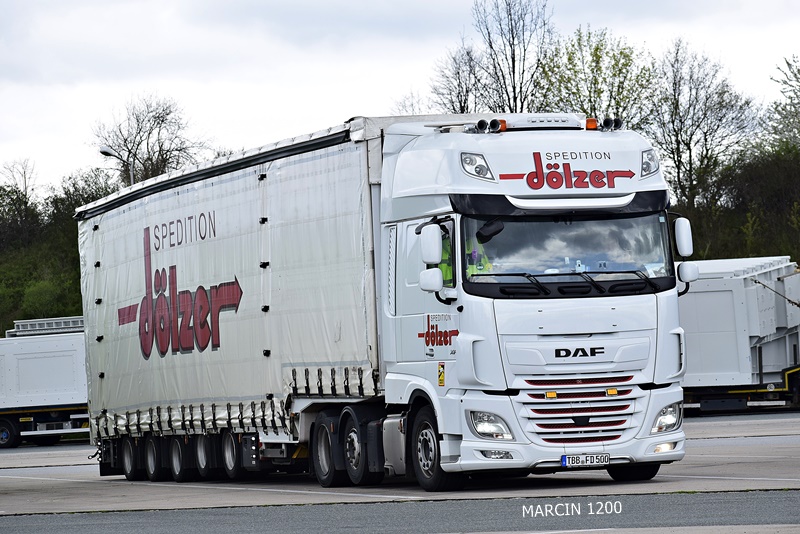 _DSC2923 DOLZER-crop-DAF XF 106 II.JPG