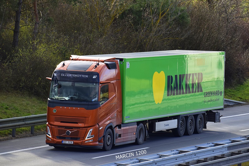 _DSC0609 BAKKER-crop-VOLVO FH AERO.JPG