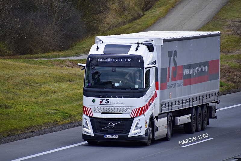 _DSC0732 TS GDYNIA-crop-VOLVO FH AERO.JPG
