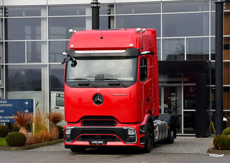 New_Actros.jpg