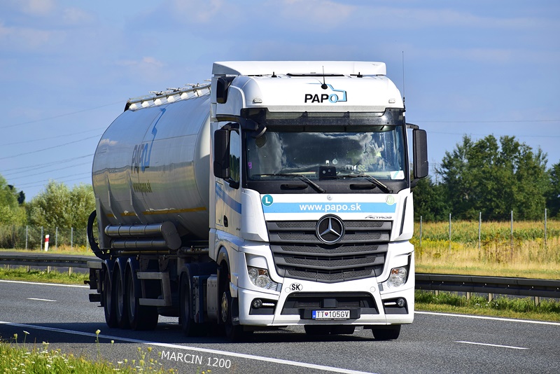 _DSC00011 (1507)-crop-PAPO-Mercedes-Benz Actros MP4.JPG