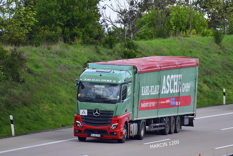 _DSC1978 ASCHE-crop-Mercedes-Benz ActrosL MP5.JPG