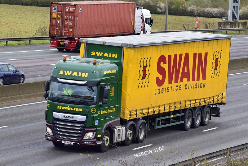 _DSC0394-crop-SWAIN-DAF XF 106 II.JPG