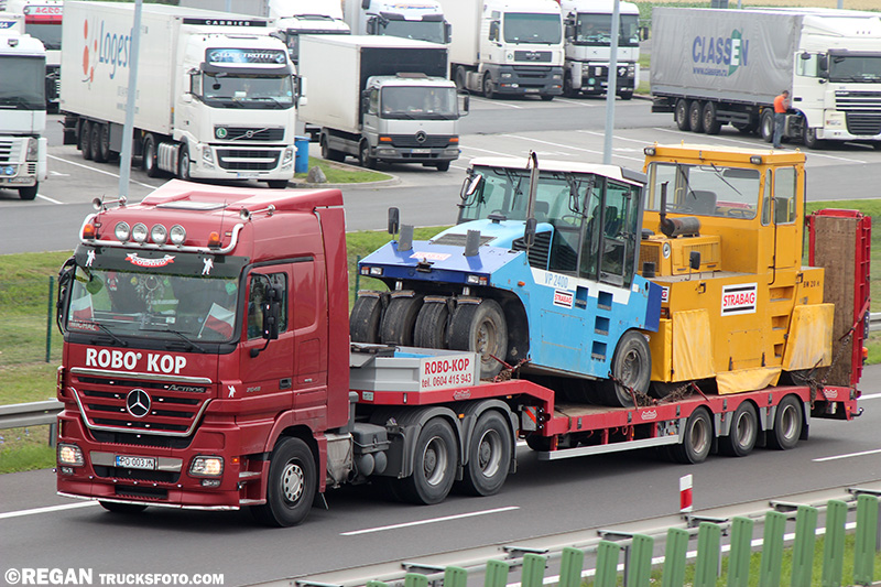 Mercees-Benz Actros MP2 - Robo-Kop.jpg